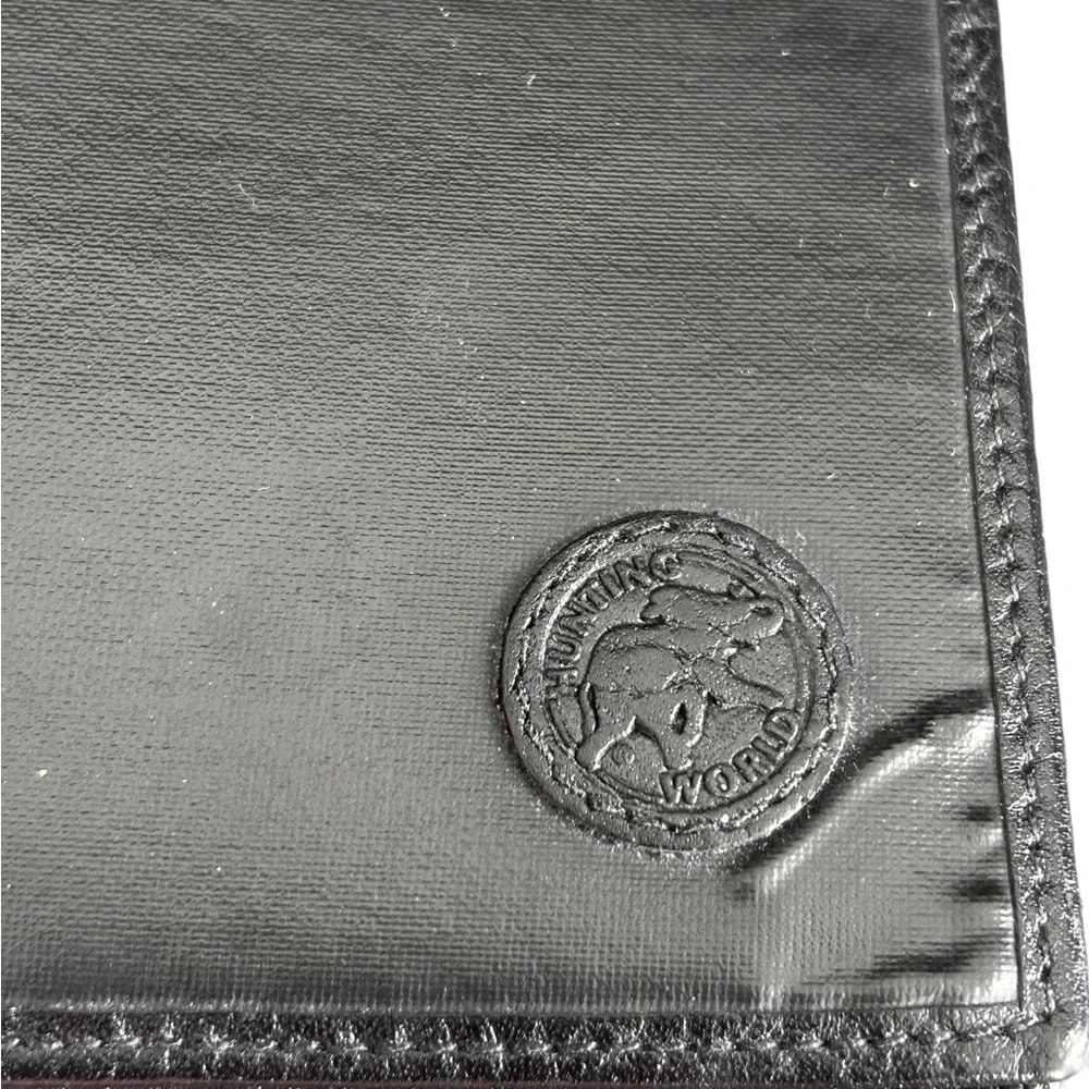 Hunting World Black Leather Bifold Wallet - Picture 10 of 12